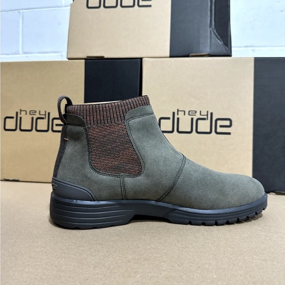 Hey Dude Scott - Picture 1 of 4